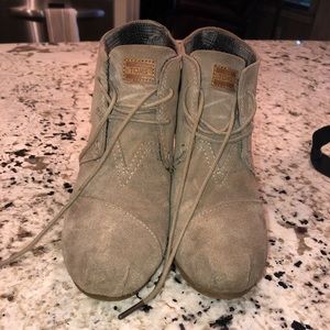 Light brown TOMS suede wedges